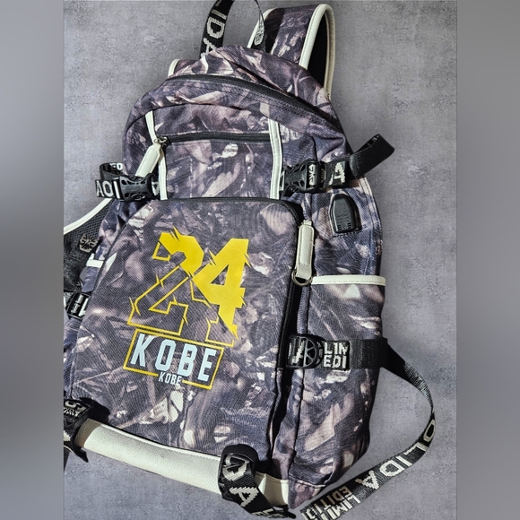 Kobe Bryant Limited Edition Black Mamba 24 Backpack LAKERS NBA Travel Gym School - Picture 2 of 9